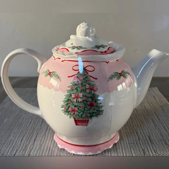 Christmas Beautiful 222 Fifth Pink Teapot With Christmas Tree And Tea Cups.